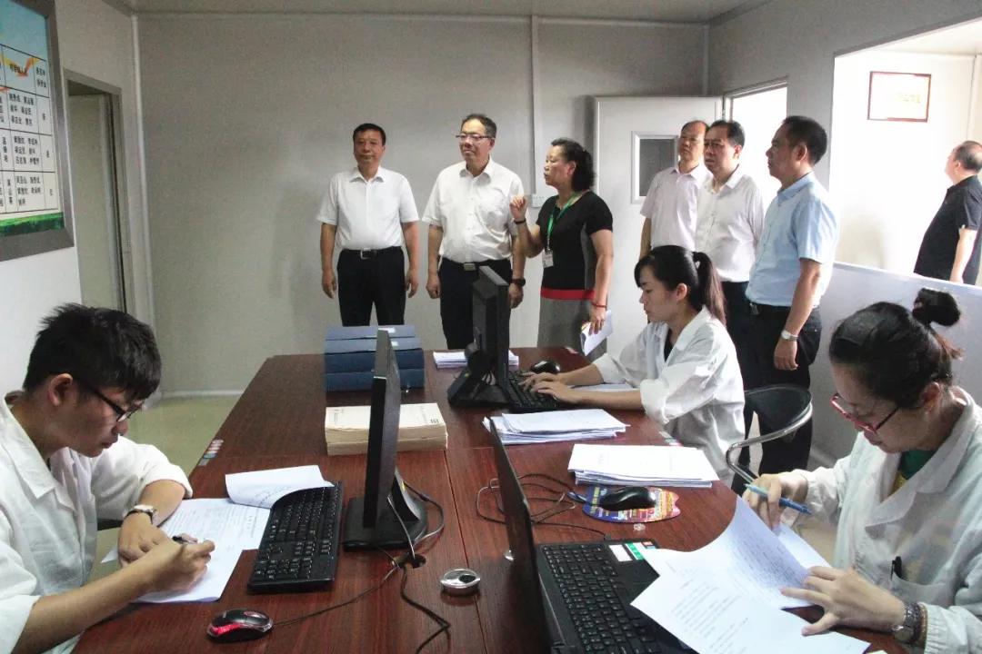 打造品牌擴大工會影響力——陳剛到我市調研基層工會工作