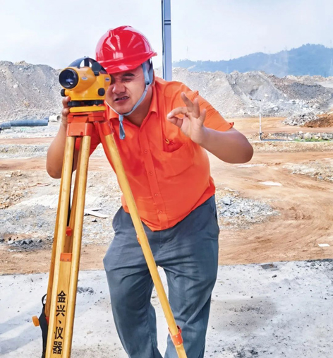 【勞動(dòng)創(chuàng)造幸?！?023年“梧州工匠”陳新華：開(kāi)拓創(chuàng)新，勇于突破，為不銹鋼產(chǎn)業(yè)發(fā)展插上“隱形的翅膀”