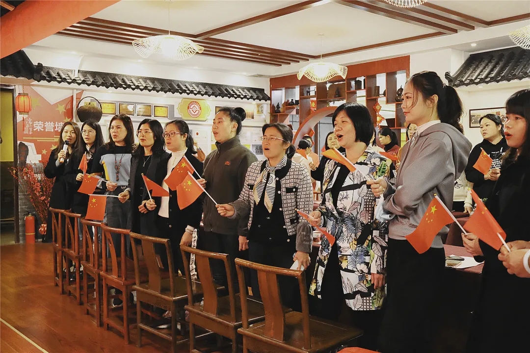 歡慶“三八”節(jié)：三月春光美，我們這樣過