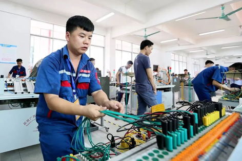 各路精英快來組隊！全區(qū)2022年職工職業(yè)技能大賽等你來戰(zhàn)