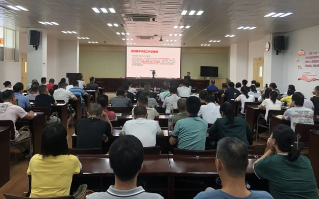 “勞模工匠進學校、思政教師進企業(yè)”活動丨“思政課”從三尺講堂搬到企業(yè)一線