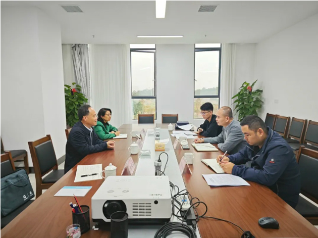 謝善高率隊到梧州臨港經(jīng)濟區(qū)和藤縣開展“維護職工合法權益”工作調研