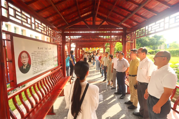 黨工融合謀發(fā)展，廉潔自律樹清風(fēng)