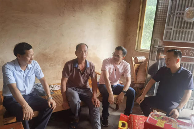 市總工會開展入戶走訪，助力鄉(xiāng)村振興工作