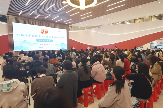 “花”樣過(guò)節(jié)，綻放巾幗芳華——市總工會(huì)舉辦慶“三八”國(guó)際婦女節(jié)系列活動(dòng)（一）