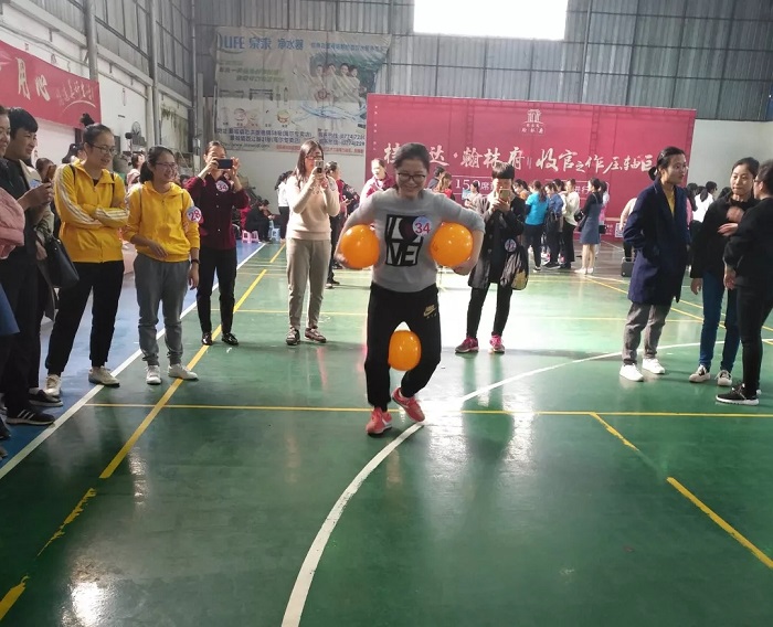 “桂宏達(dá)”杯2019年藤縣女職工聯(lián)誼運(yùn)動(dòng)會(huì)熱鬧開(kāi)啟