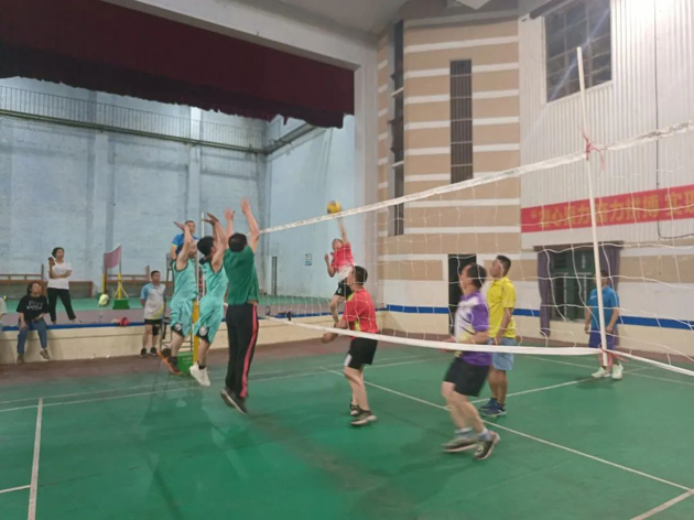 運動點燃激情，拼搏展現風采