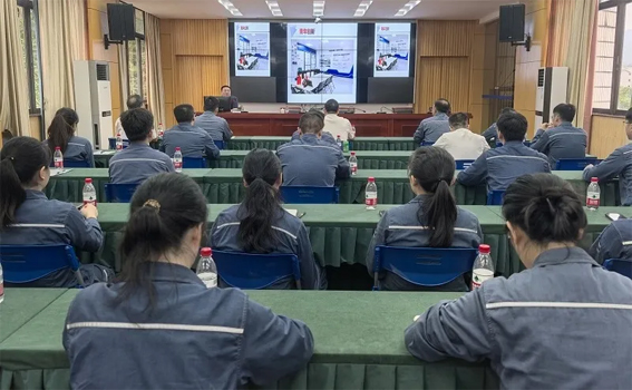 勞模精神激勵職工創(chuàng)新奮進丨“匠心筑夢”宣講活動走進蒙山供電局