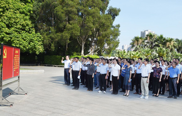 自治區(qū)總工會(huì)開展“不忘初心、牢記使命”革命傳統(tǒng)教育活動(dòng)