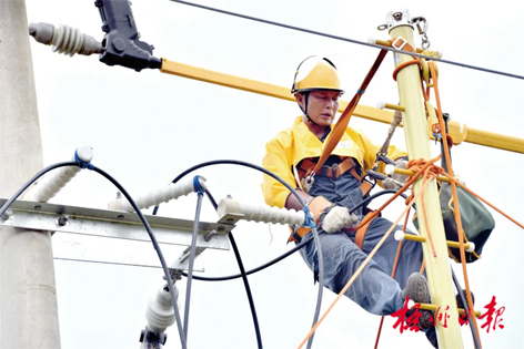 致敬！熱浪下的勞動(dòng)者們