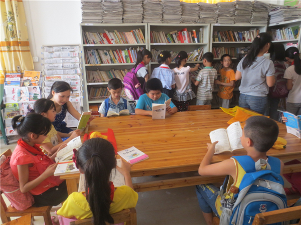 藤縣開(kāi)展“每天半小時(shí)，書(shū)相伴成長(zhǎng)”活動(dòng)